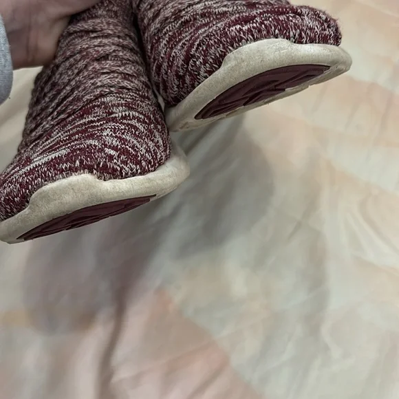 APL Maroon Knit Sneakers - Picture 2 of 8